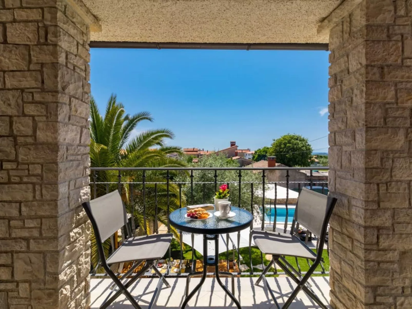 Villa Pietra - Draußen