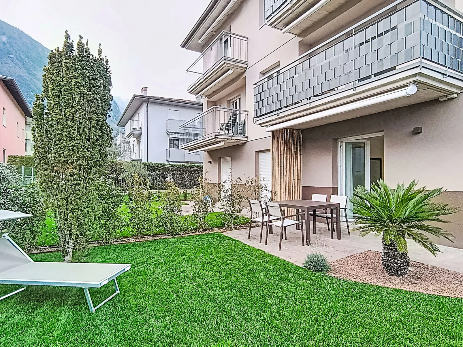 Garda Oasis - Outside