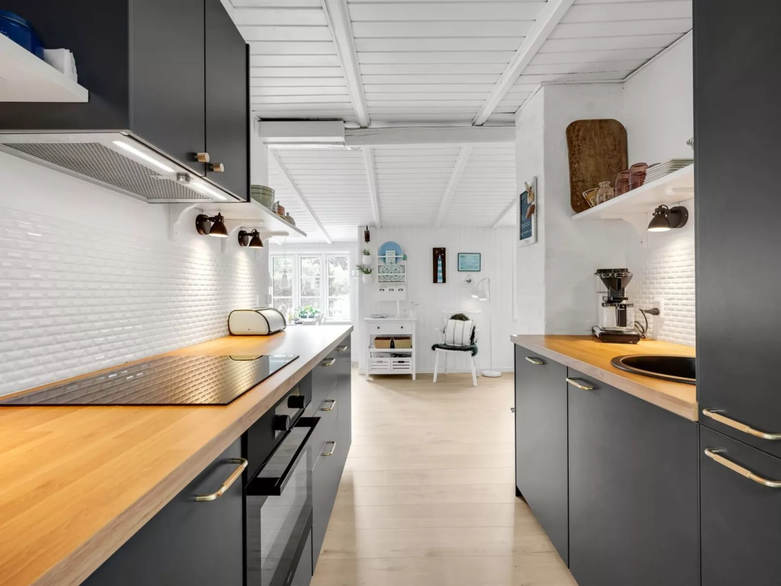 "Suoma" - 800m from the sea - Drinnen