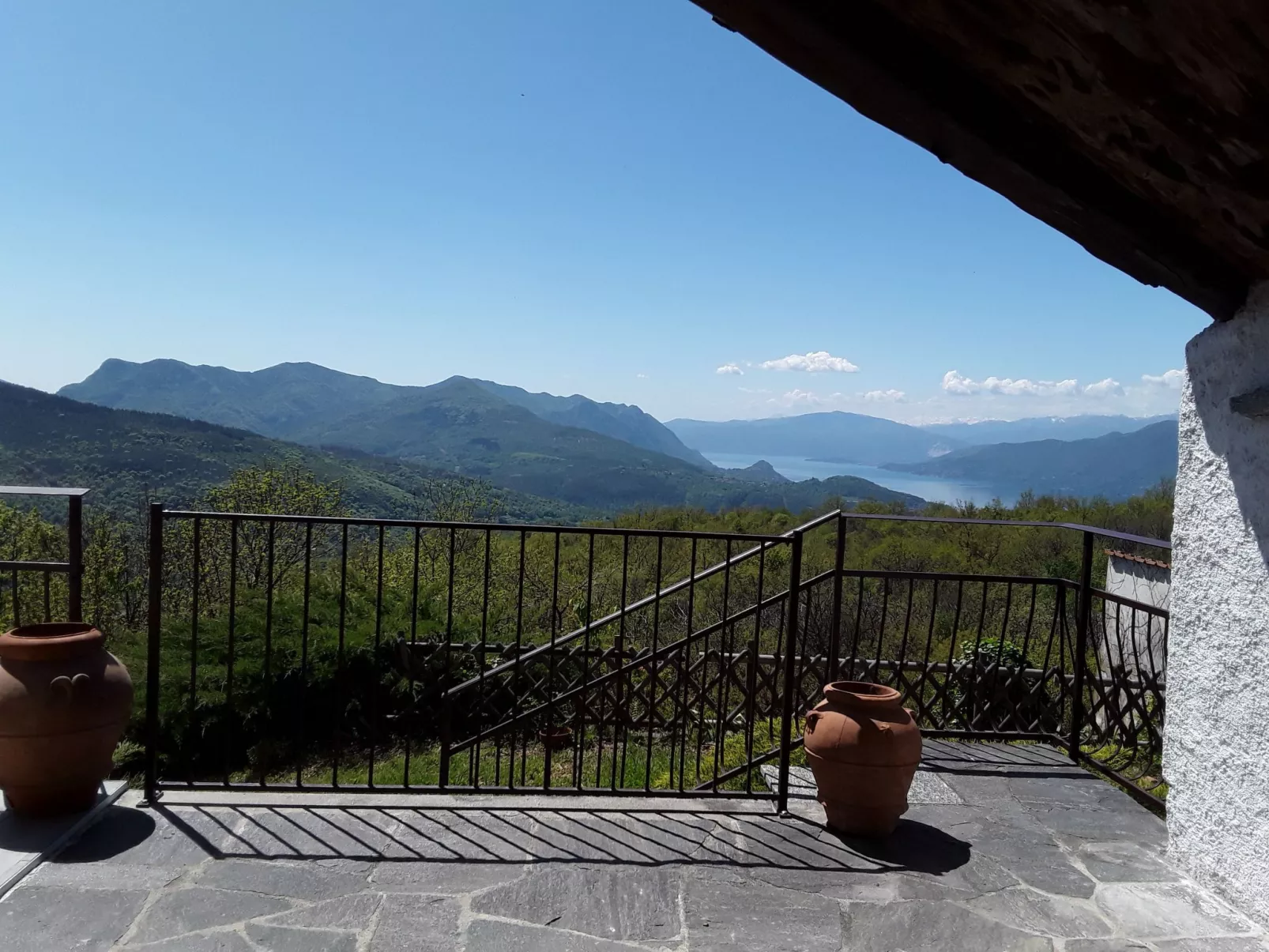 Villa mit geschlossenem Garten und schöner Aussi - Dehors