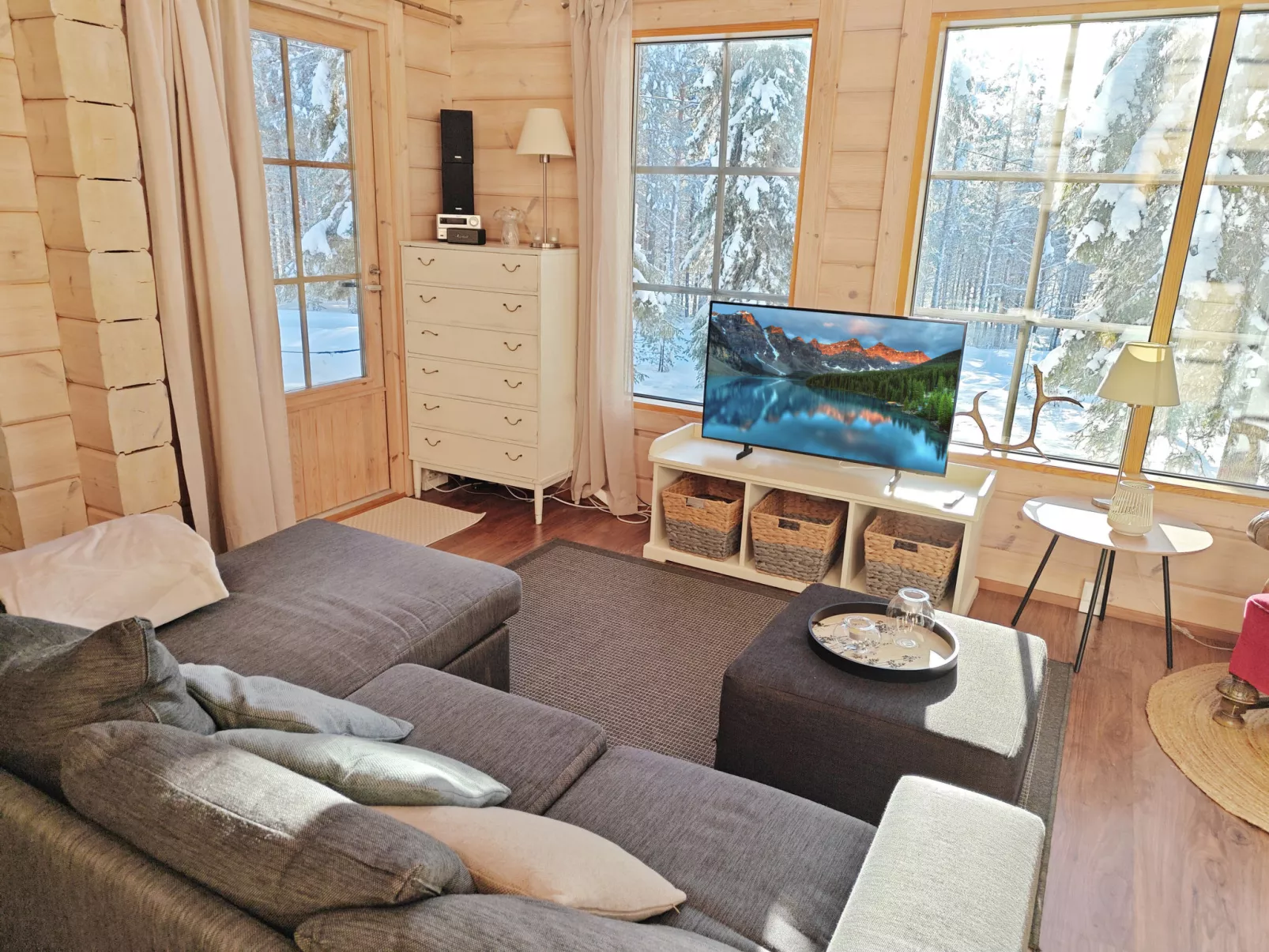 Ihtingin koskikara - Dedans