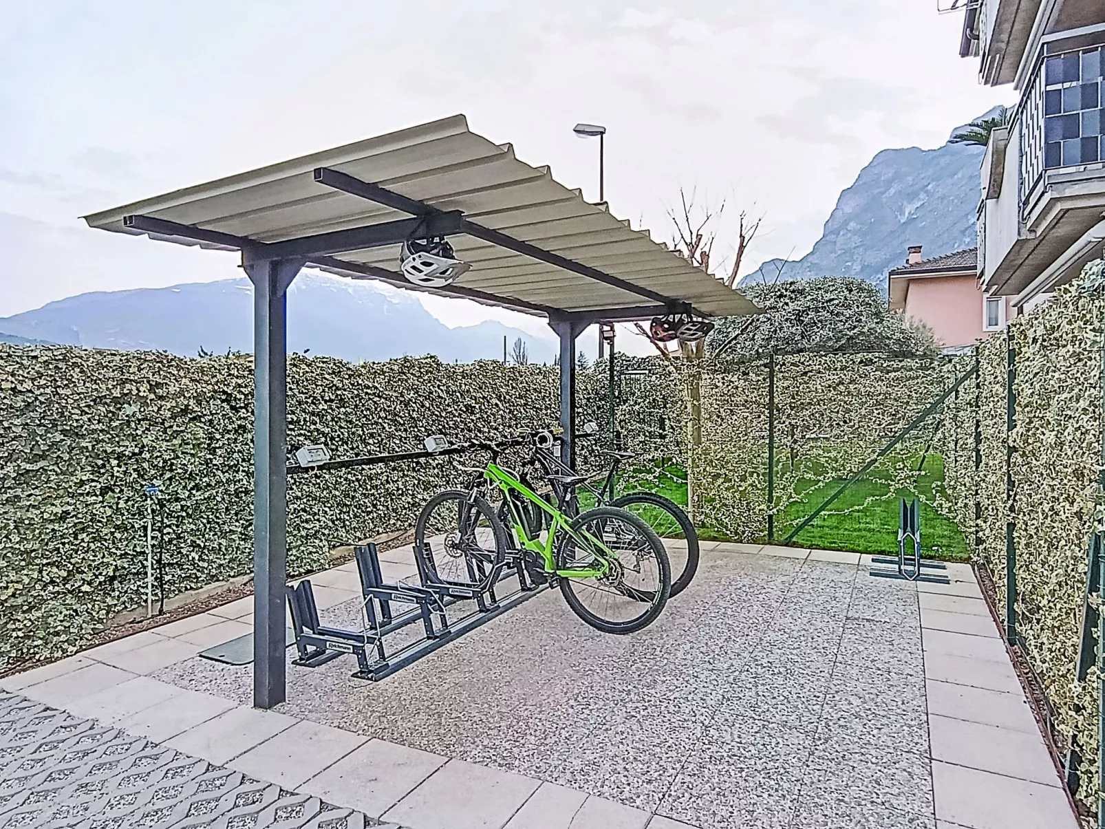 Garda Oasis - Outside