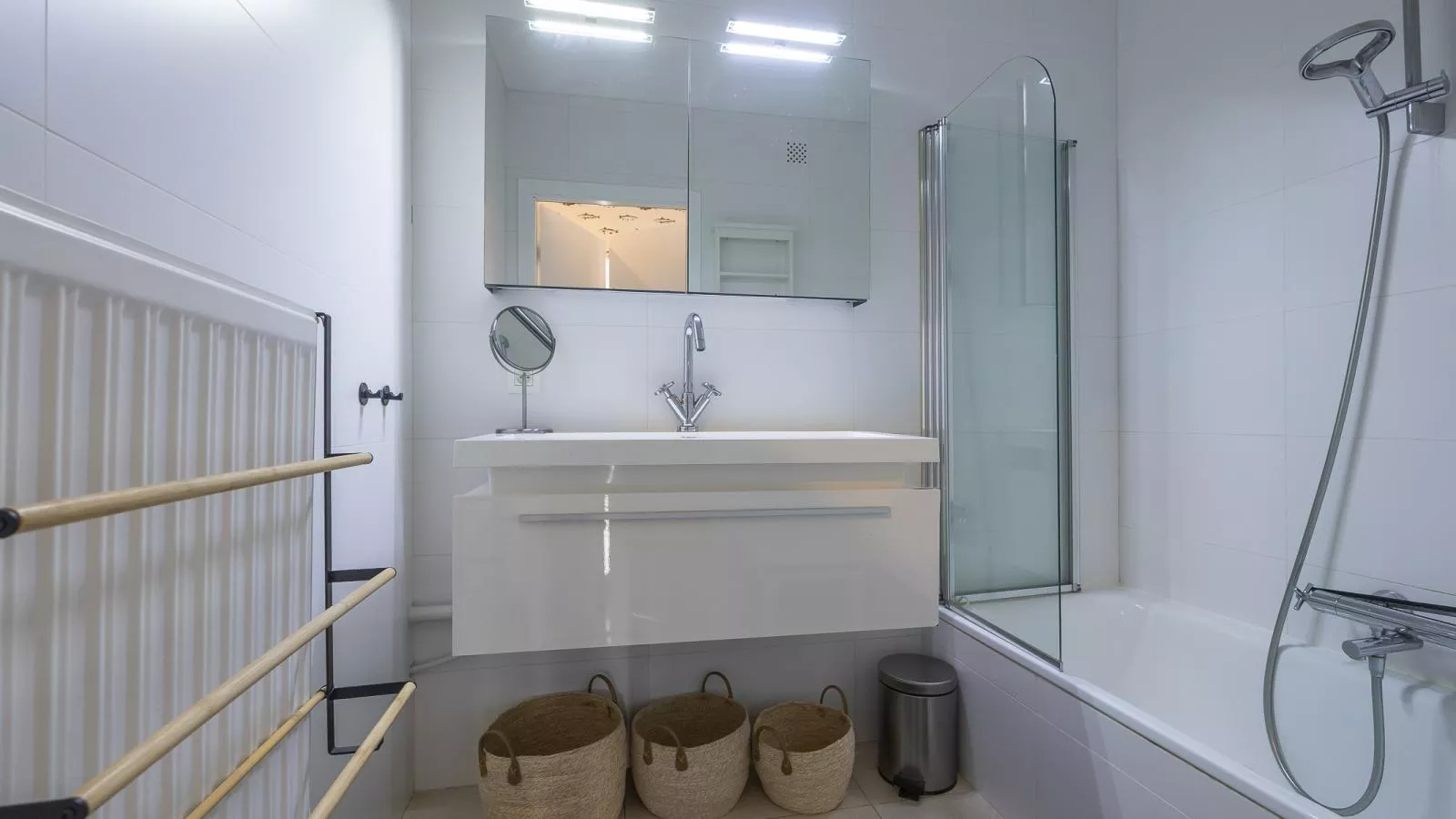 Rising Sun - 0101 - Salle de bain