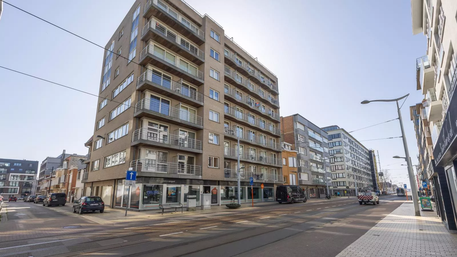 Libretto - 0602 + box 9 - Extérieur