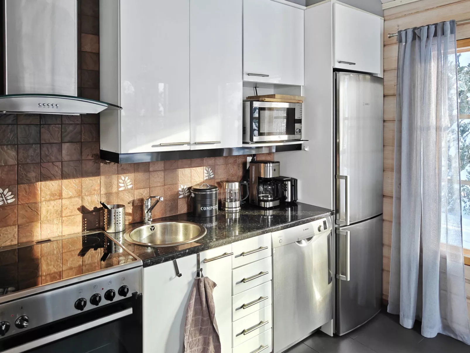 Ihtingin koskikara - Dedans