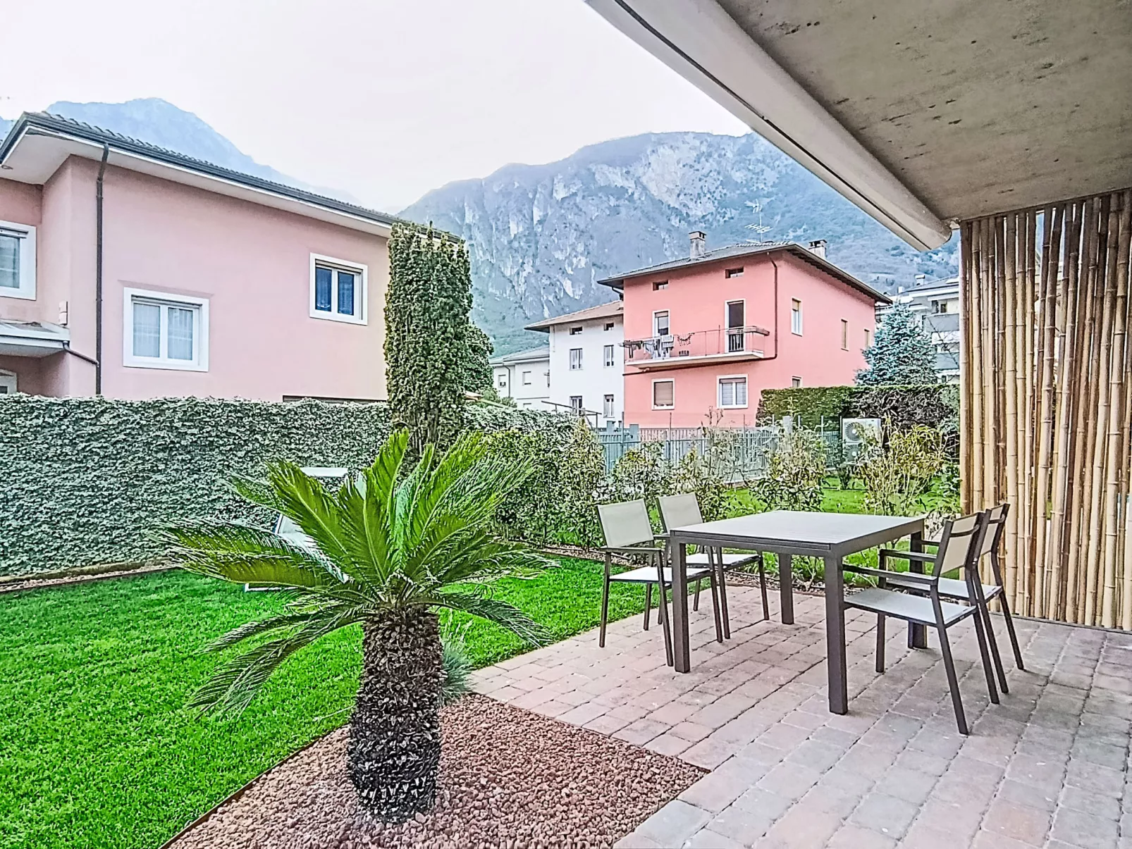 Garda Oasis - Outside