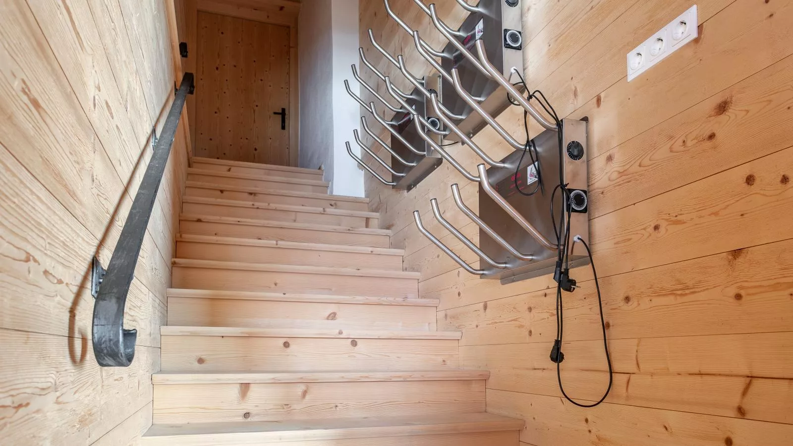 Schönangeralm Skihütte - Flur