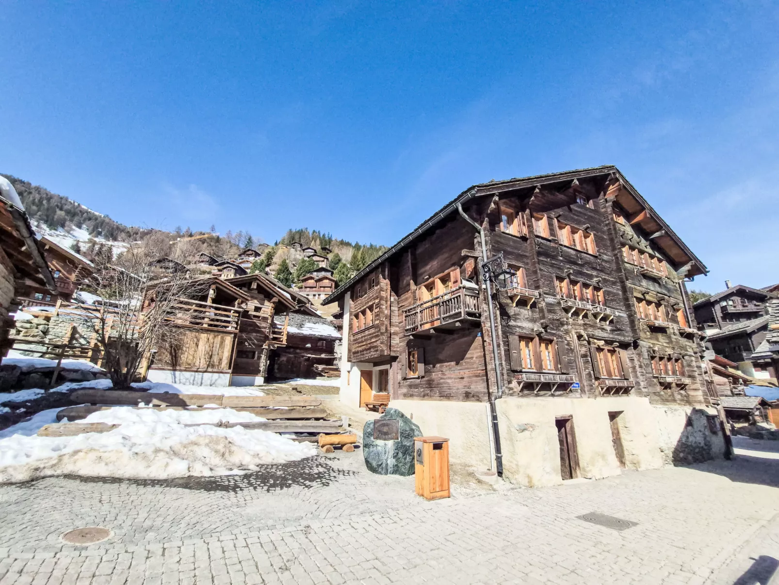 Le Moulin 74 - Outside