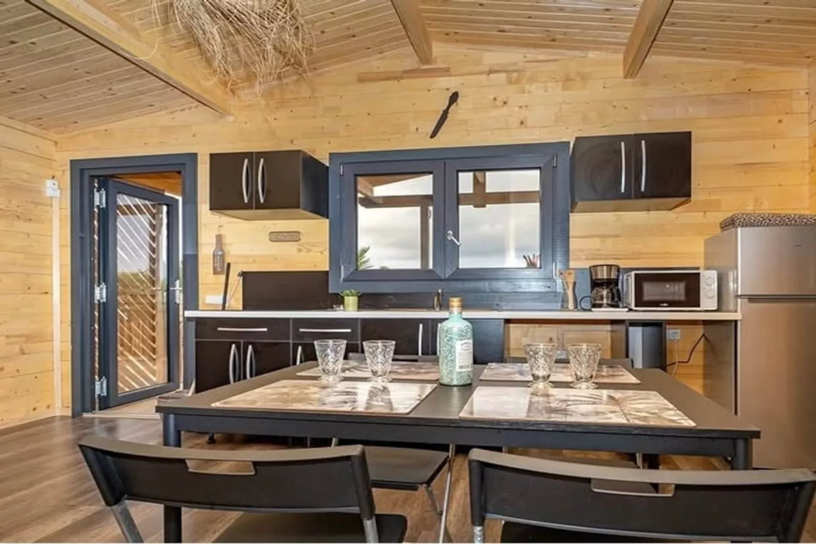 Mobil-home | Classic | 2 Bedrooms | 4/6 Pers. | Raised terrace | Air-con. - Non tagué