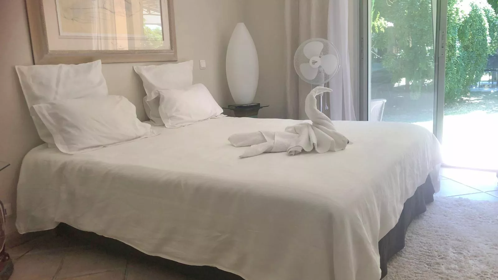 La Sarrazine-Bedroom