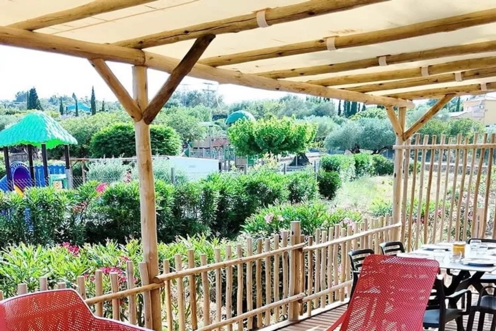 Mobil-home | Classic | 2 Bedrooms | 4/6 Pers. | Raised terrace | Air-con. - Non tagué