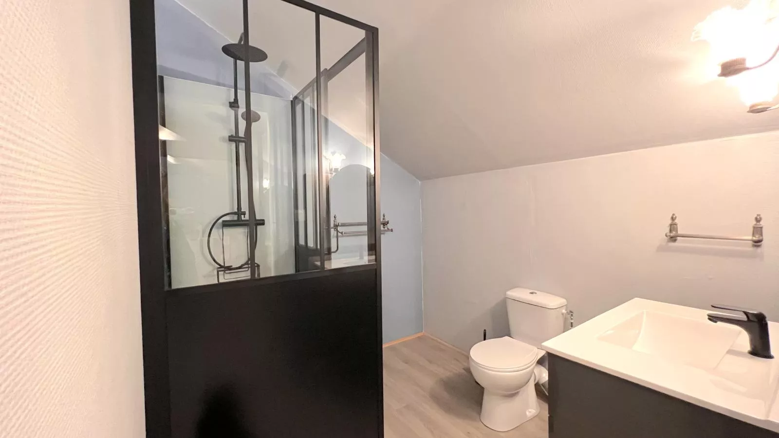 La Usine du Charme-Bathroom