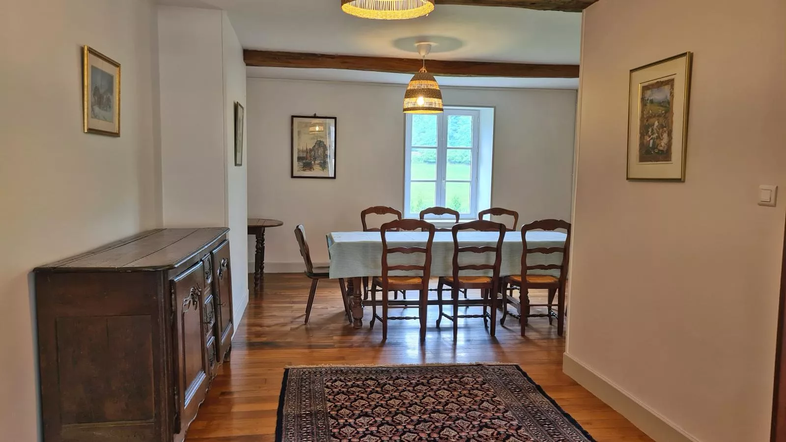 Gite du Bois-Dining room