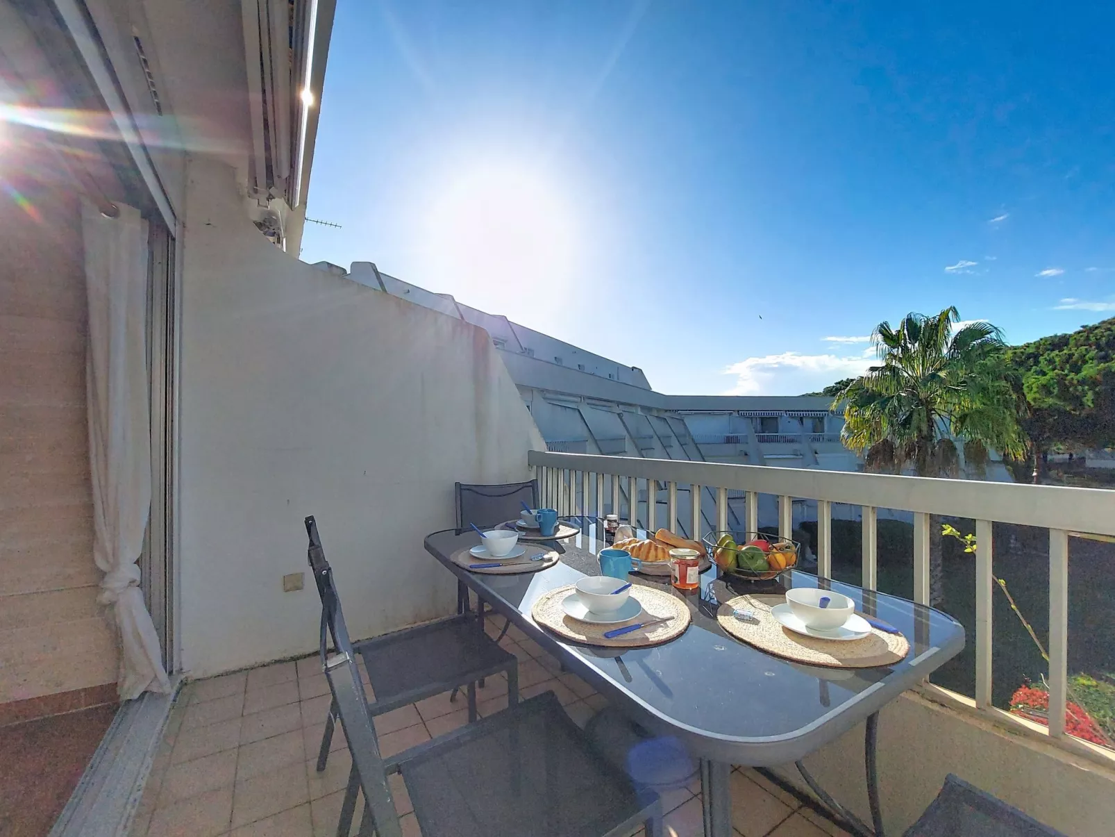 La Frégate - Dehors