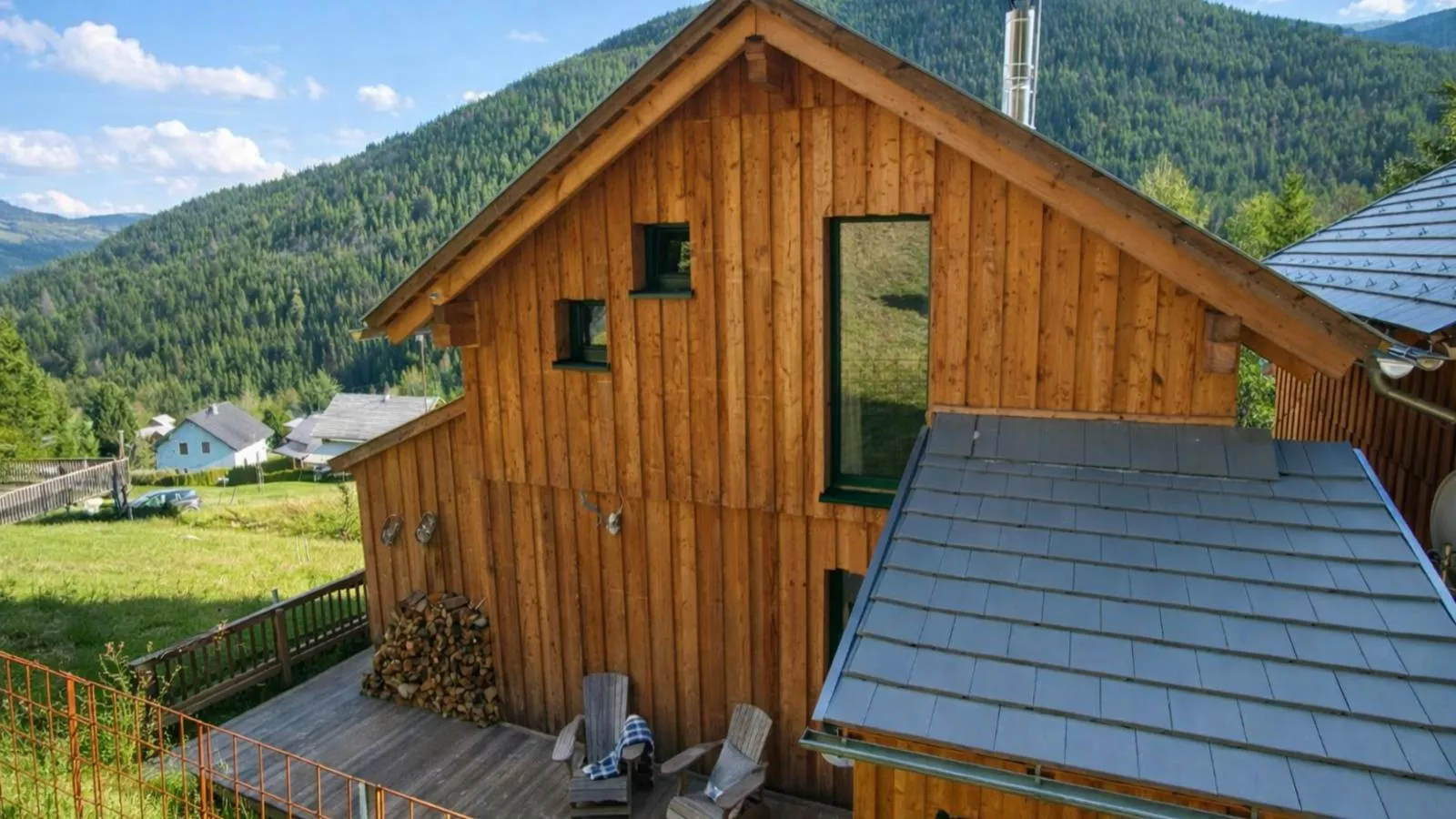 De Berghut - Exterior in summer