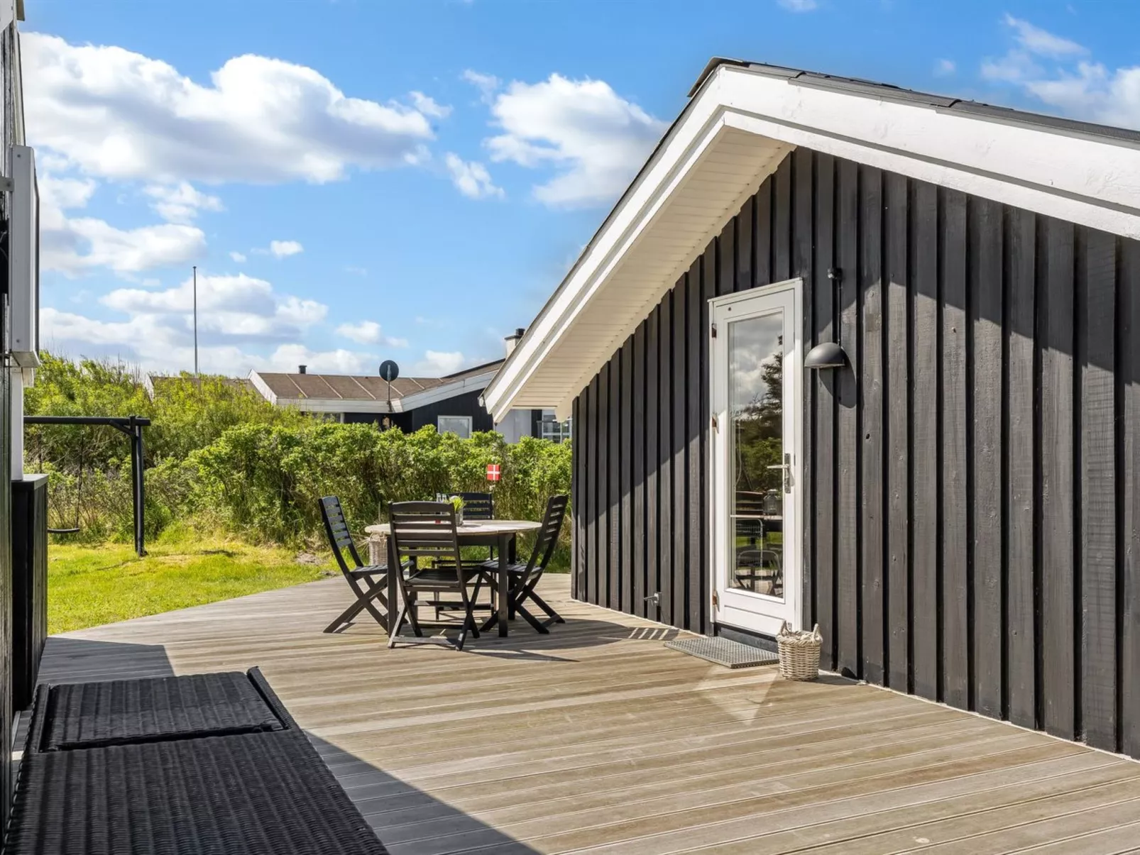 "Tale" - 750m from the sea