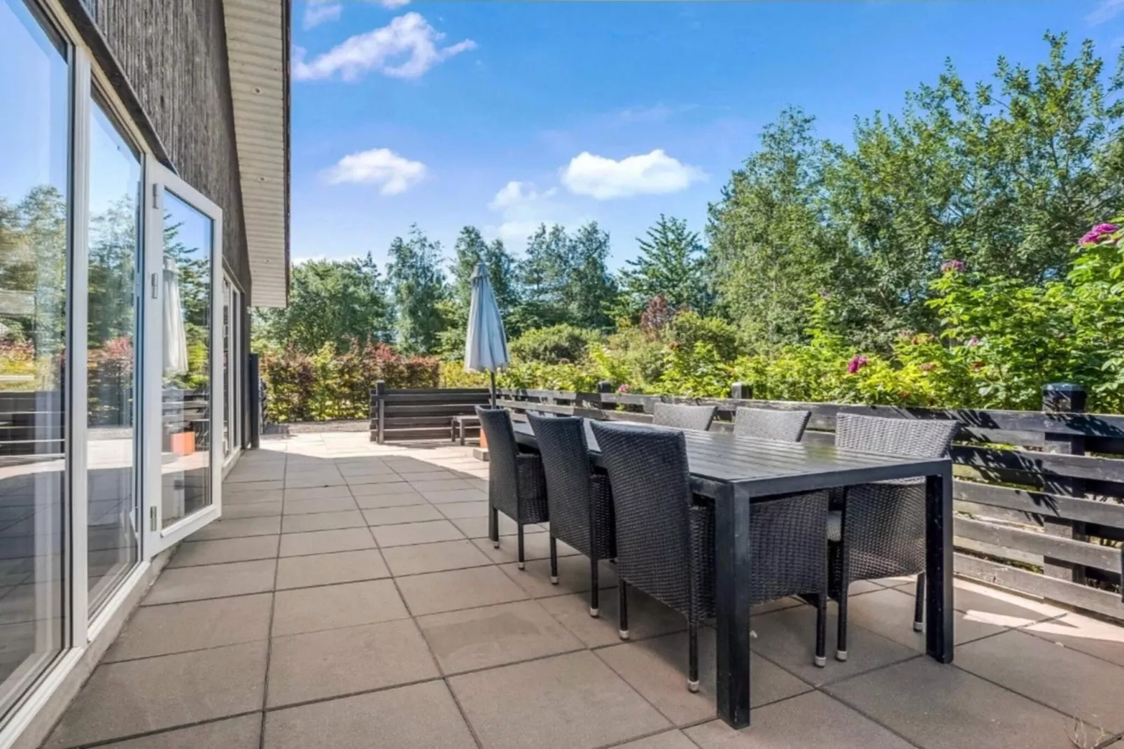 4 Sterne Ferienhaus in Væggerløse - Im Freien