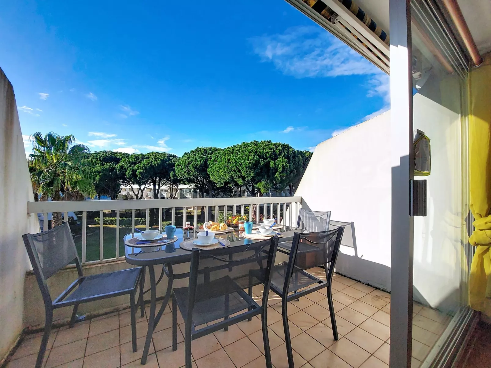 La Frégate - Dehors