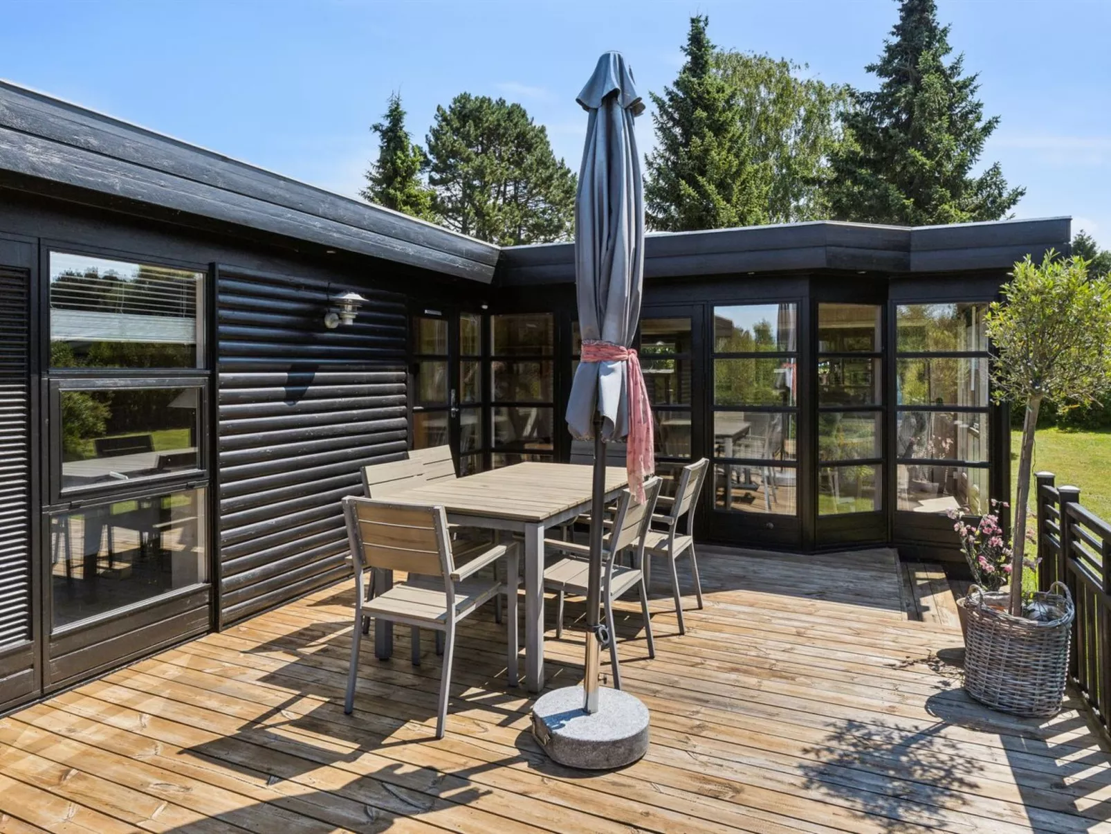 "Arlina" - 750m from the sea - Outside