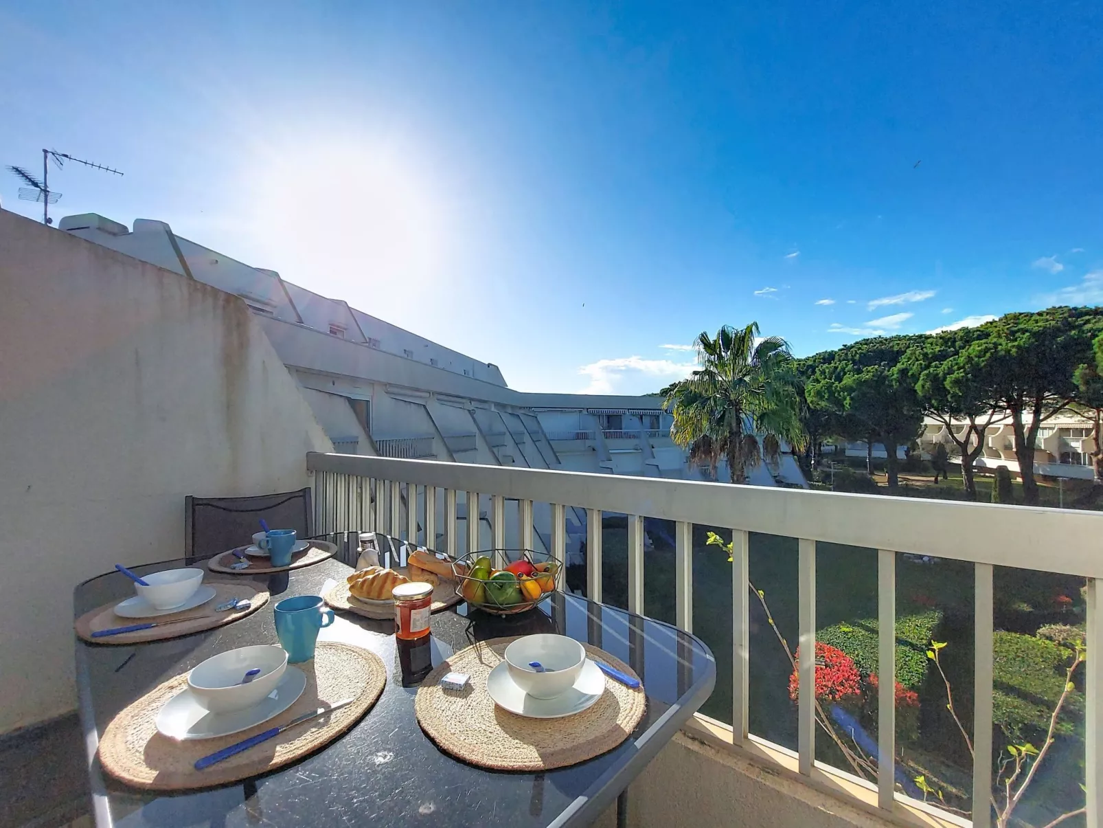 La Frégate - Dehors