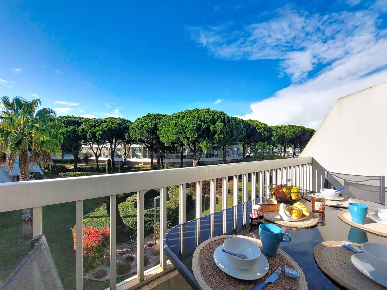 La Frégate - Dehors