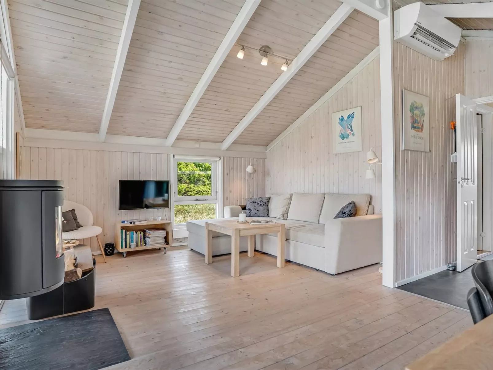 "Tale" - 750m from the sea - Inside