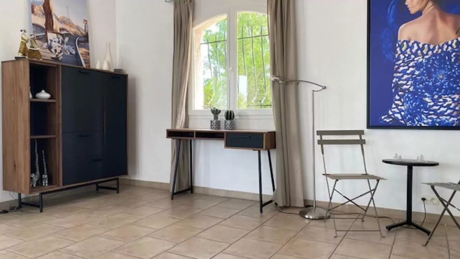 Serre Oupia-Living room