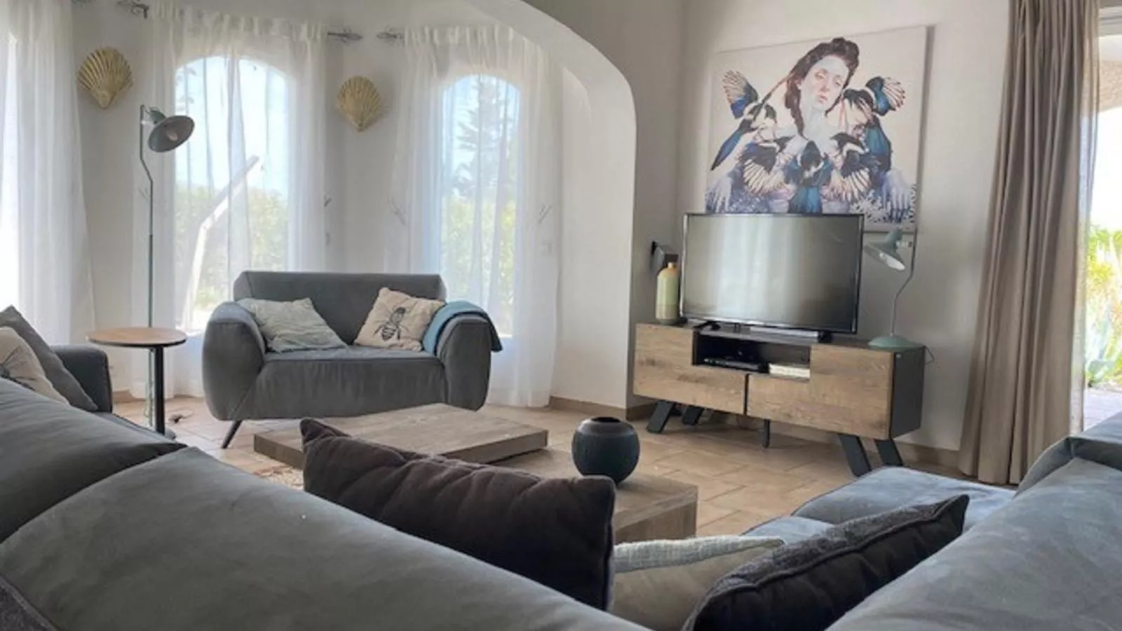 Serre Oupia-Living room