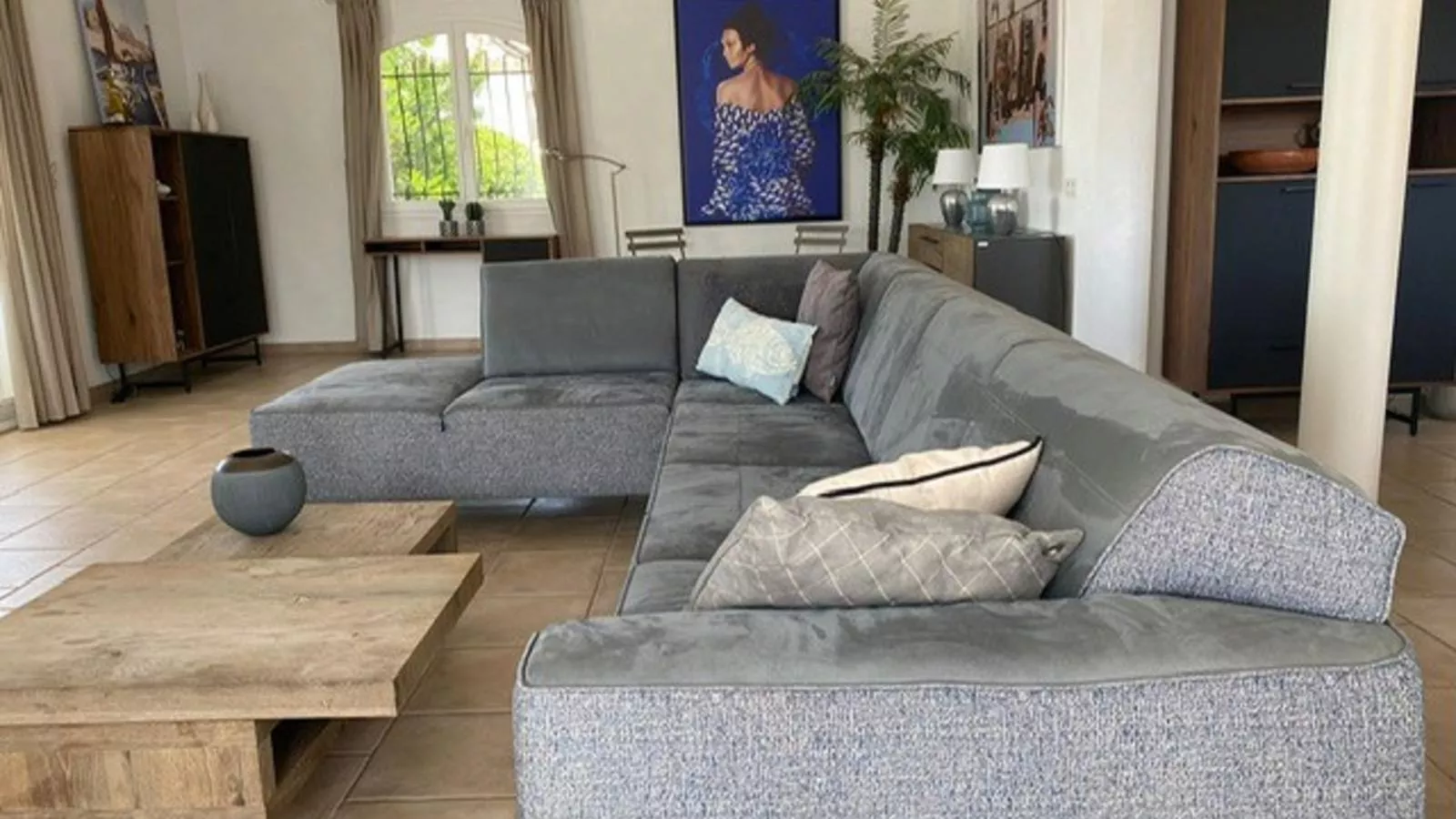 Serre Oupia-Living room