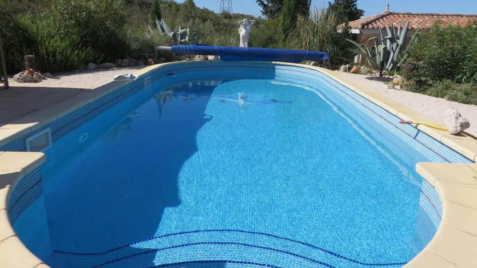 poolofhouse