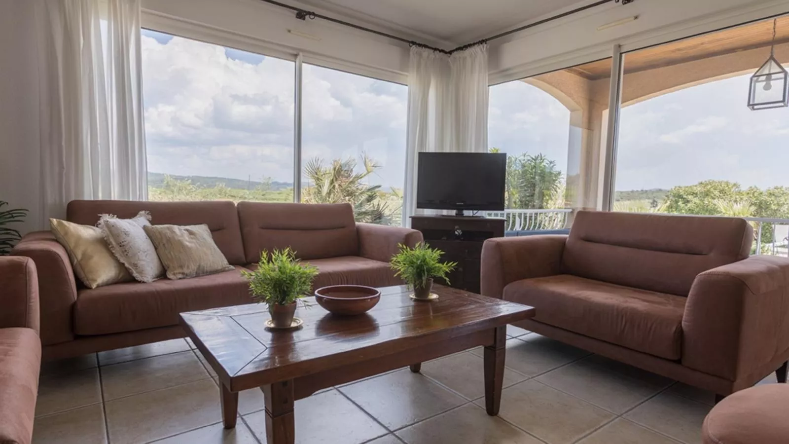 Domaine Oliveraie 10-Living room