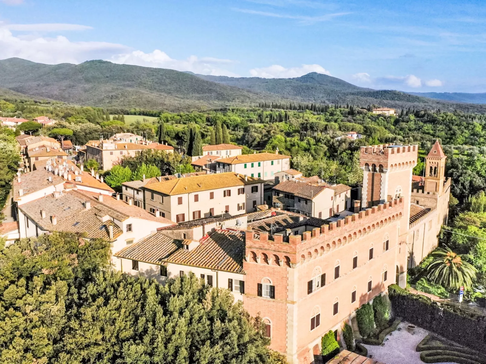 Casale Bolgherese - Draußen