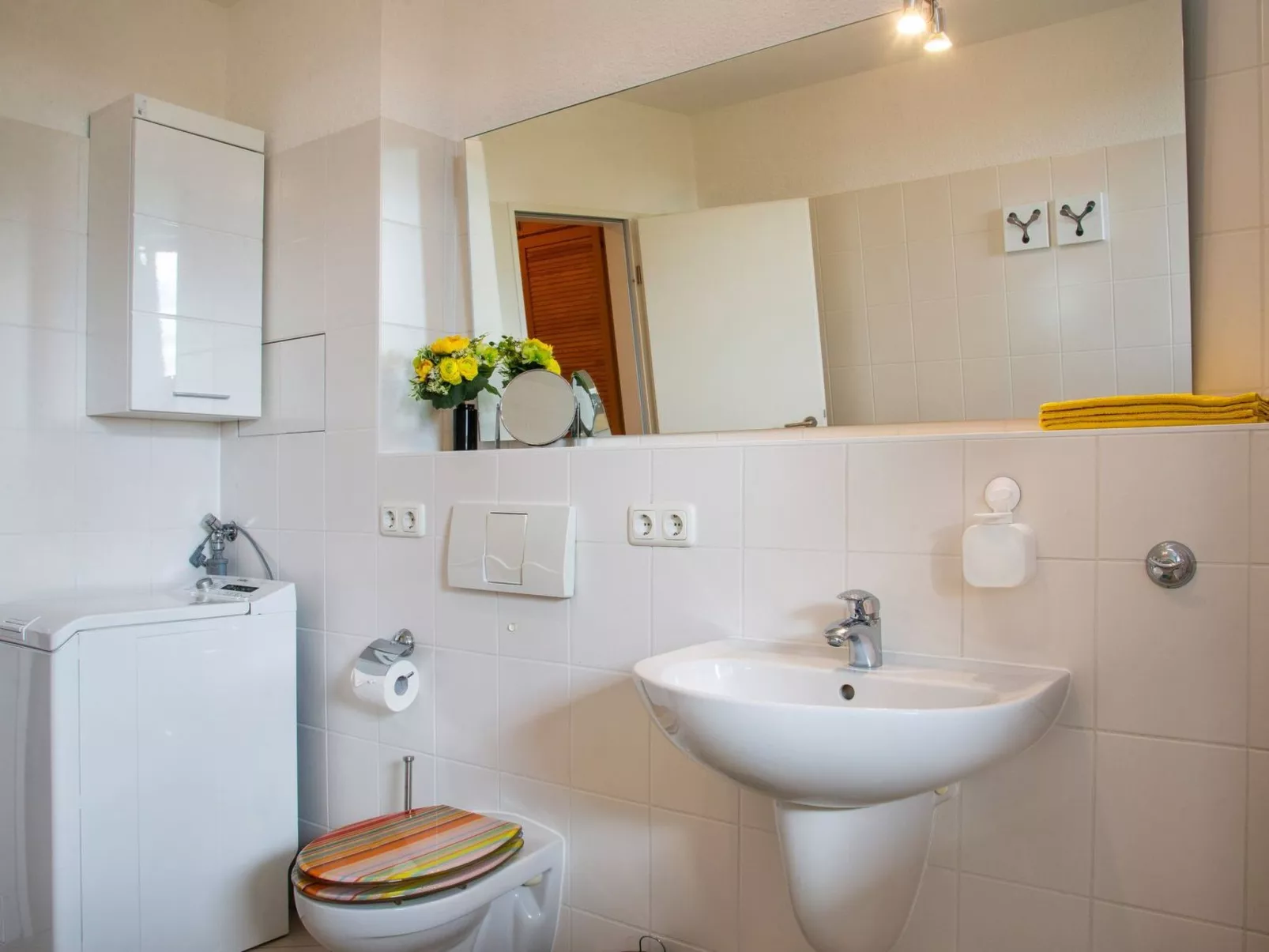 In Stadtrandlage mit guter Anbindung, sowie groß - Inside