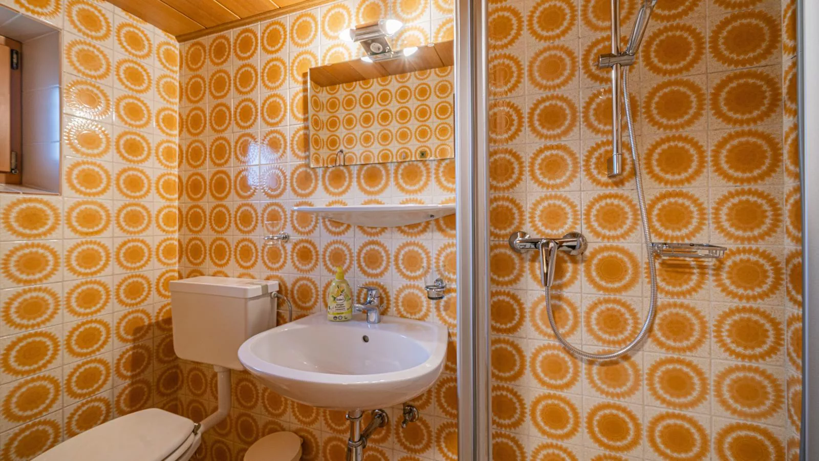 Das Bergnest Dorfglück - Badezimmer