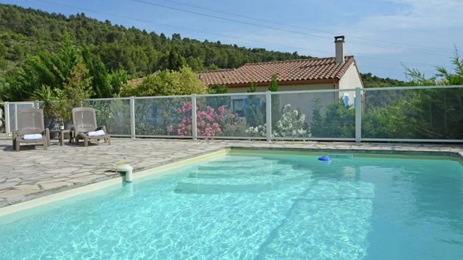Le Filon dOr-Pool