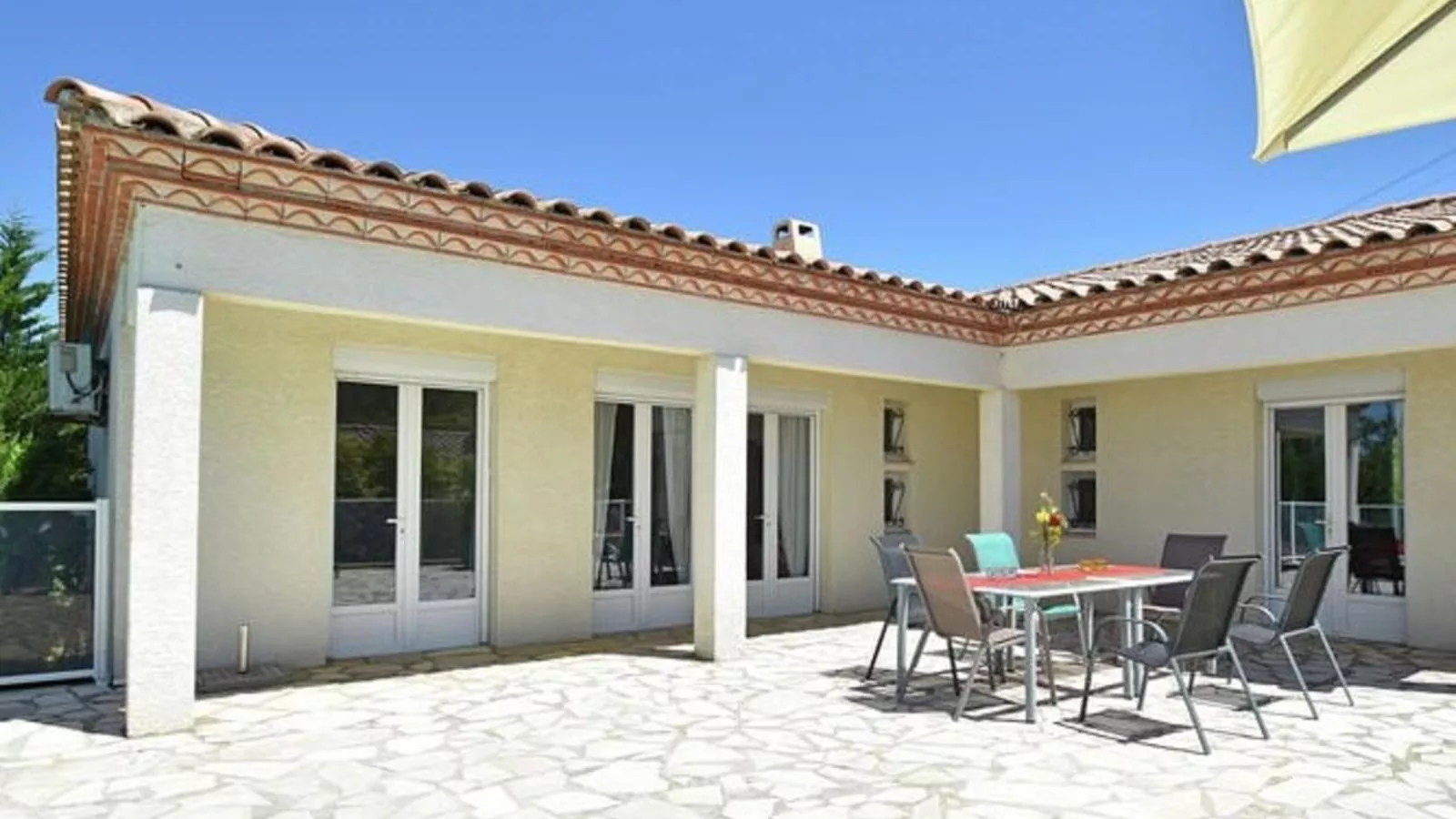 Le Filon dOr-Terrace balcony