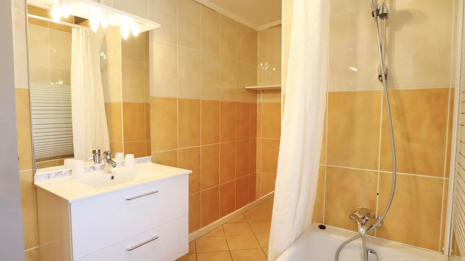 Le Petit Vallon - Bathroom