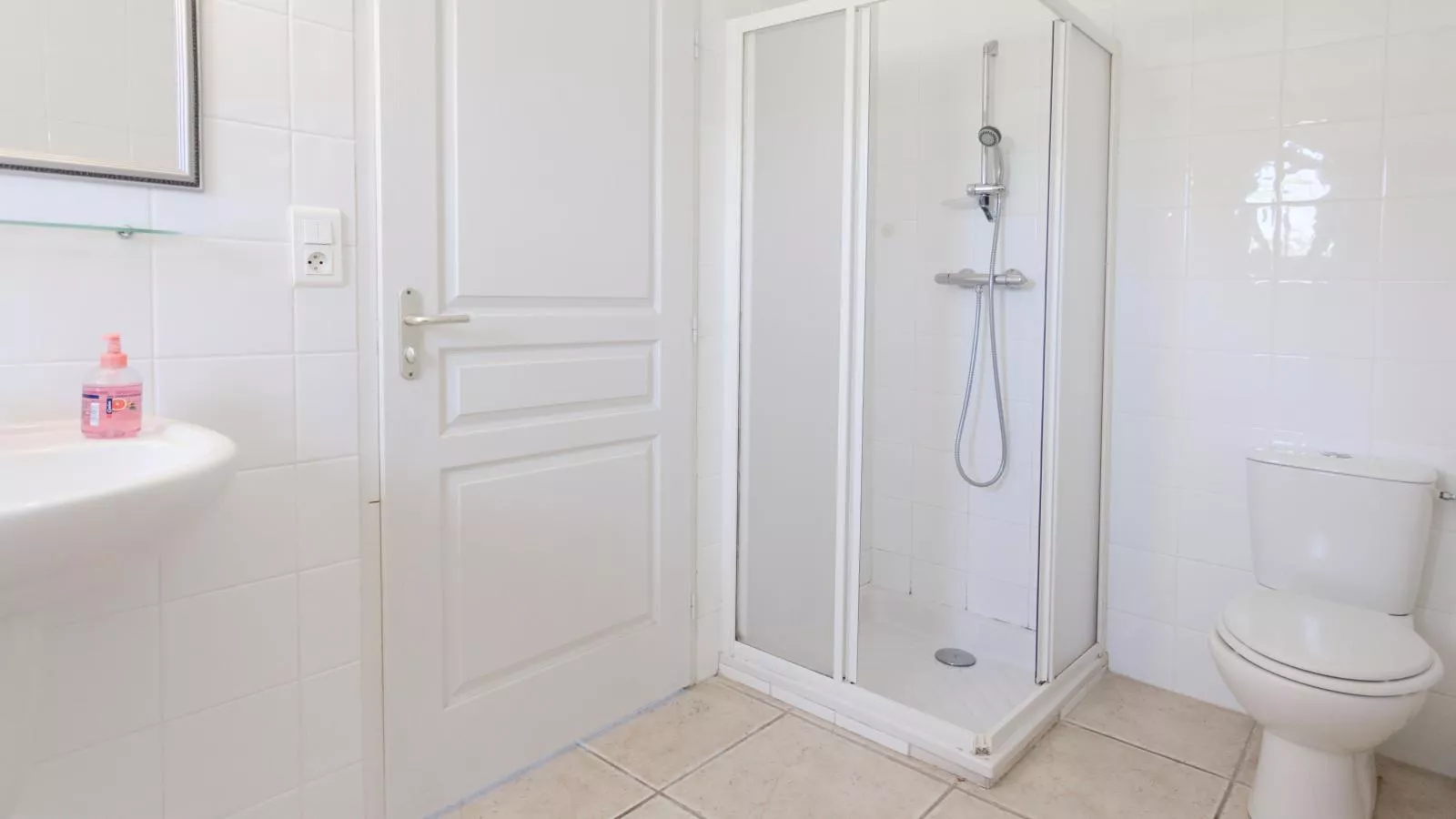 Domaine Oliveraie 8-Bathroom