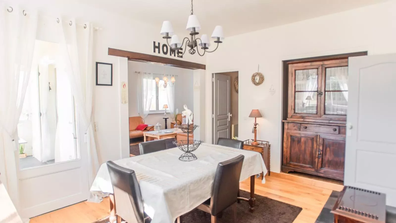 Bellegarde-Dining room