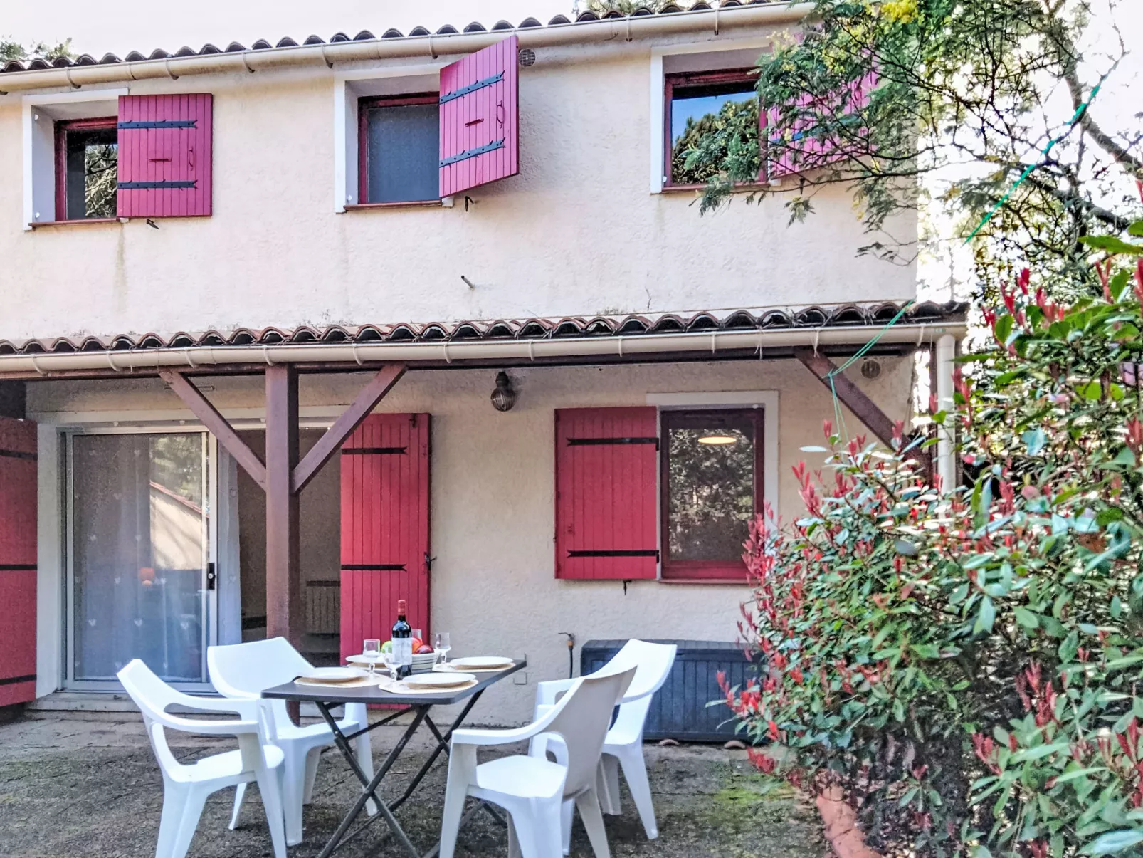 Les Palombes - Draußen