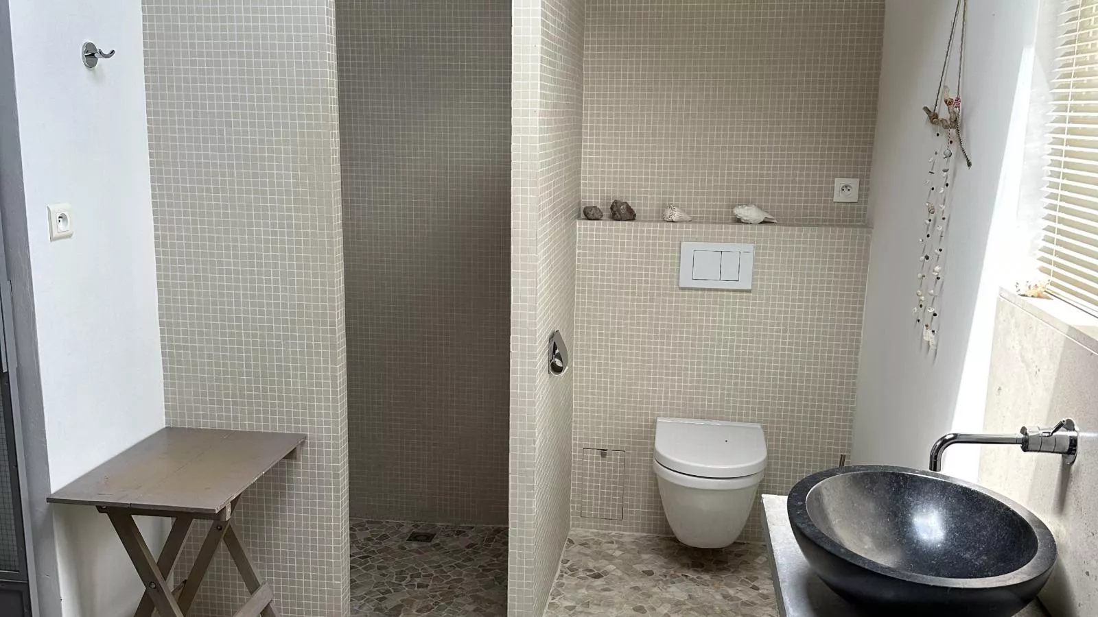 Jardins Fleuries 2-Bathroom