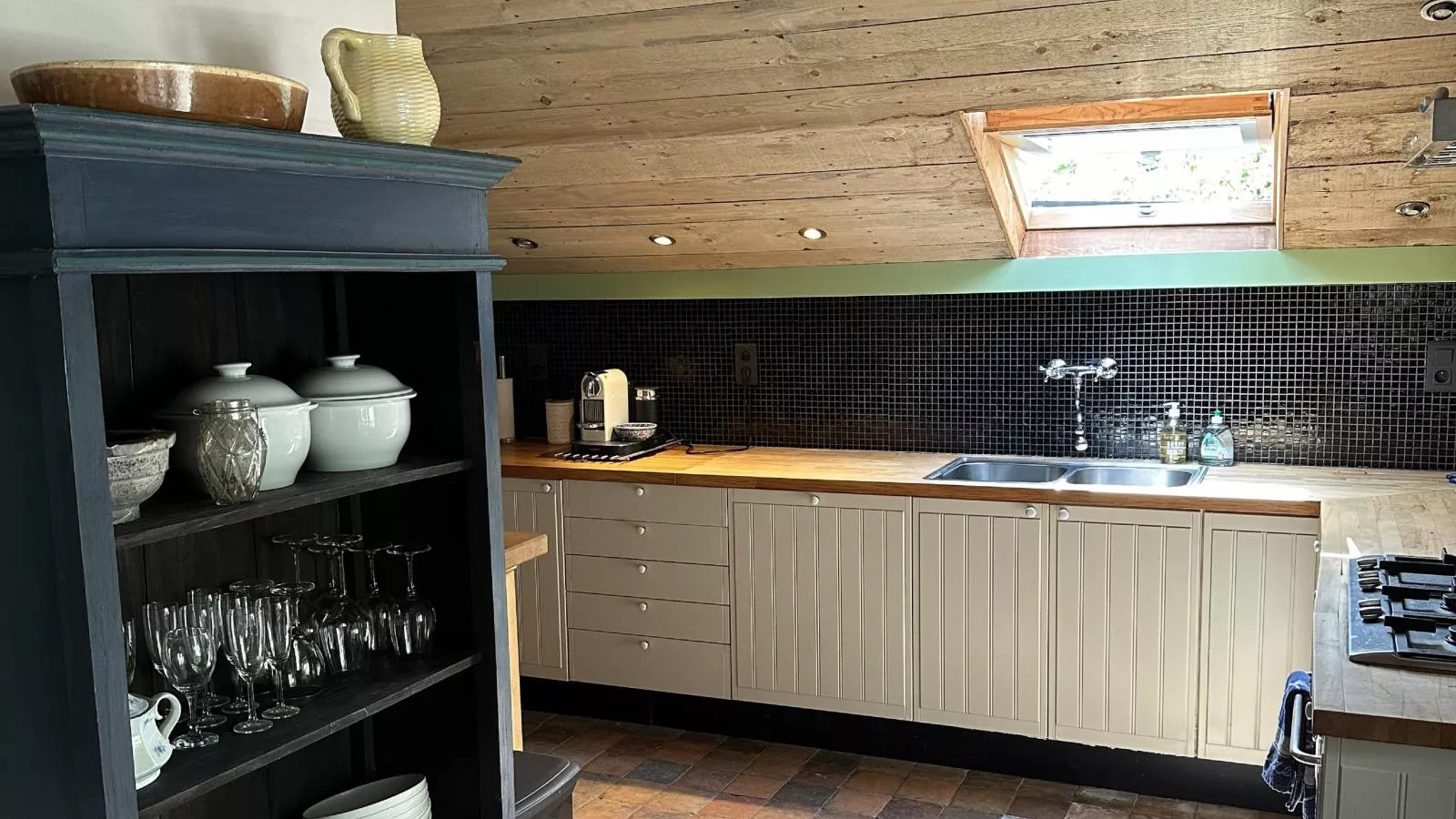 Jardins Fleuries 2-Kitchen