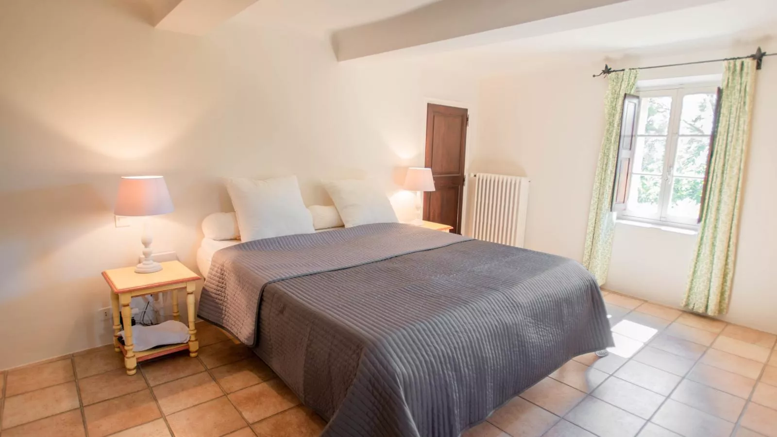 Le Mas dormant-Bedroom