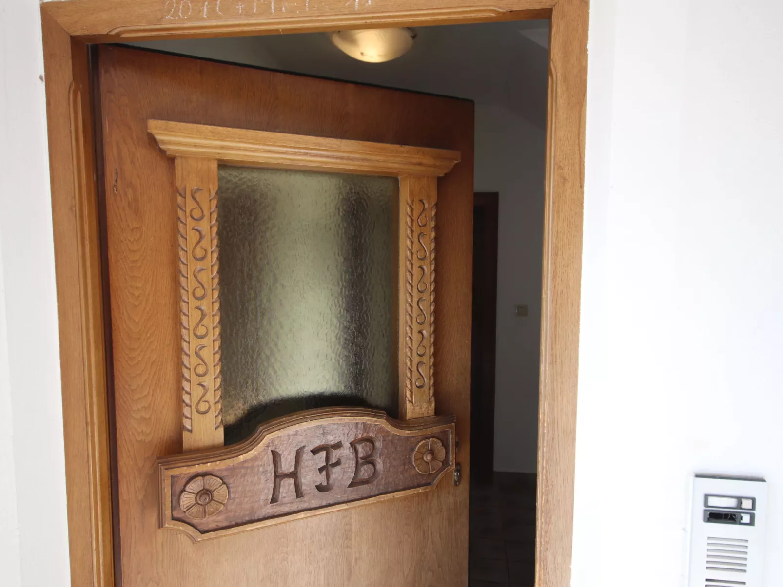 Schlitters - Outside