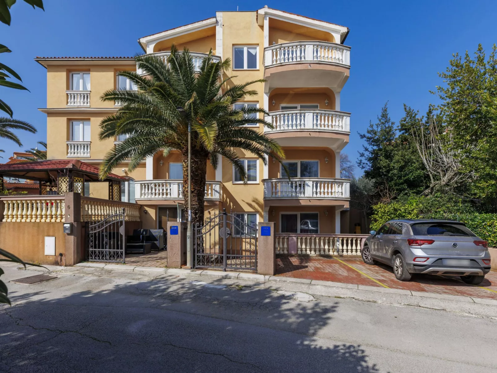 Villa Canaria studio