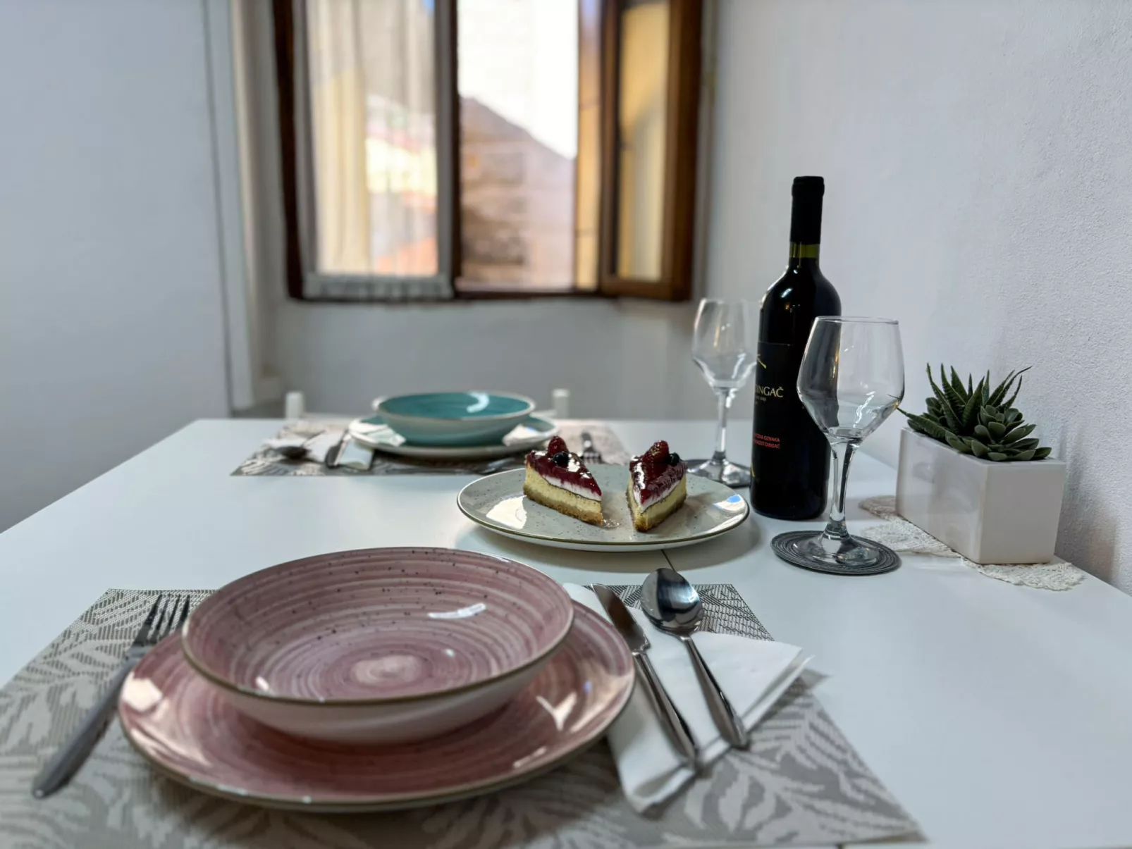 Piccolo Mondo - Inside