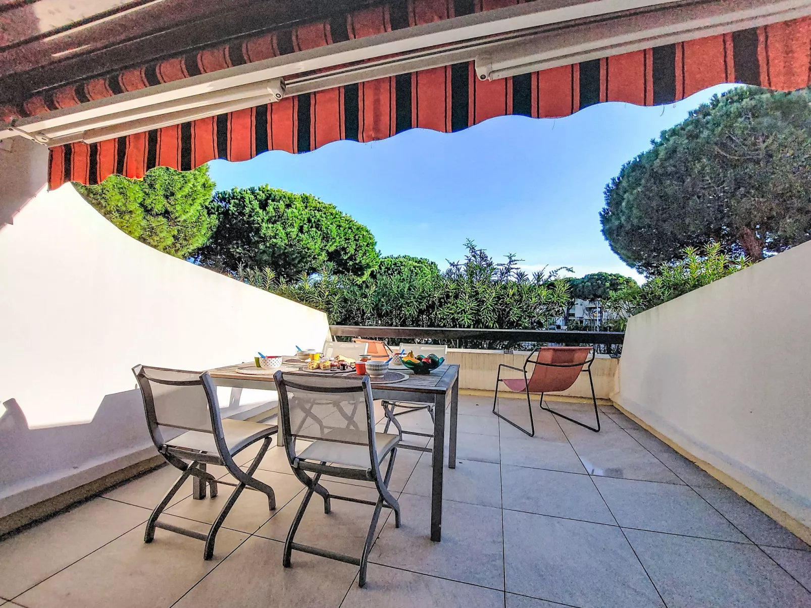 Le Méridien - Drinnen