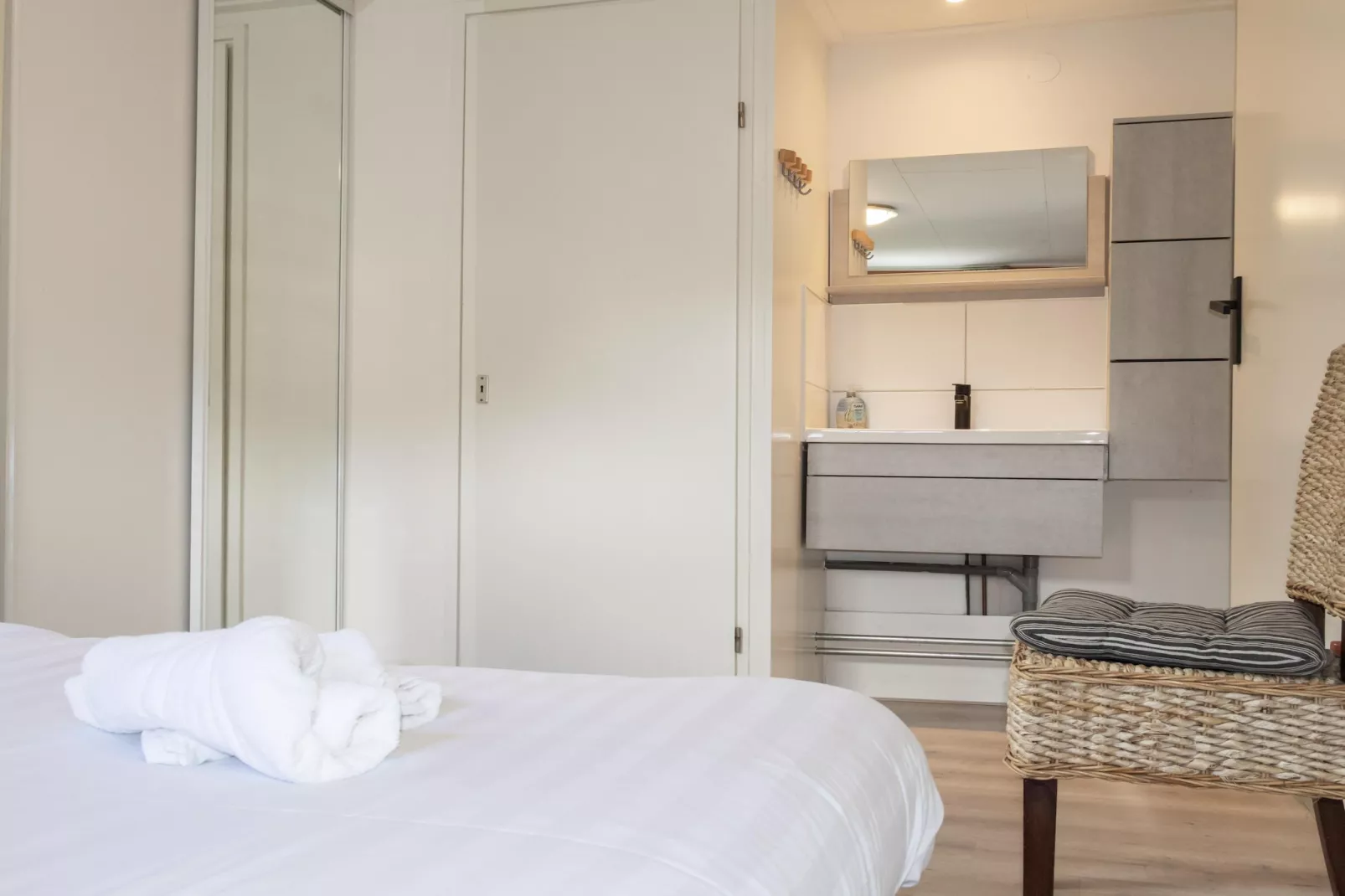 Huis & Meer nabij het Ijsselmeer - Schlafzimmer