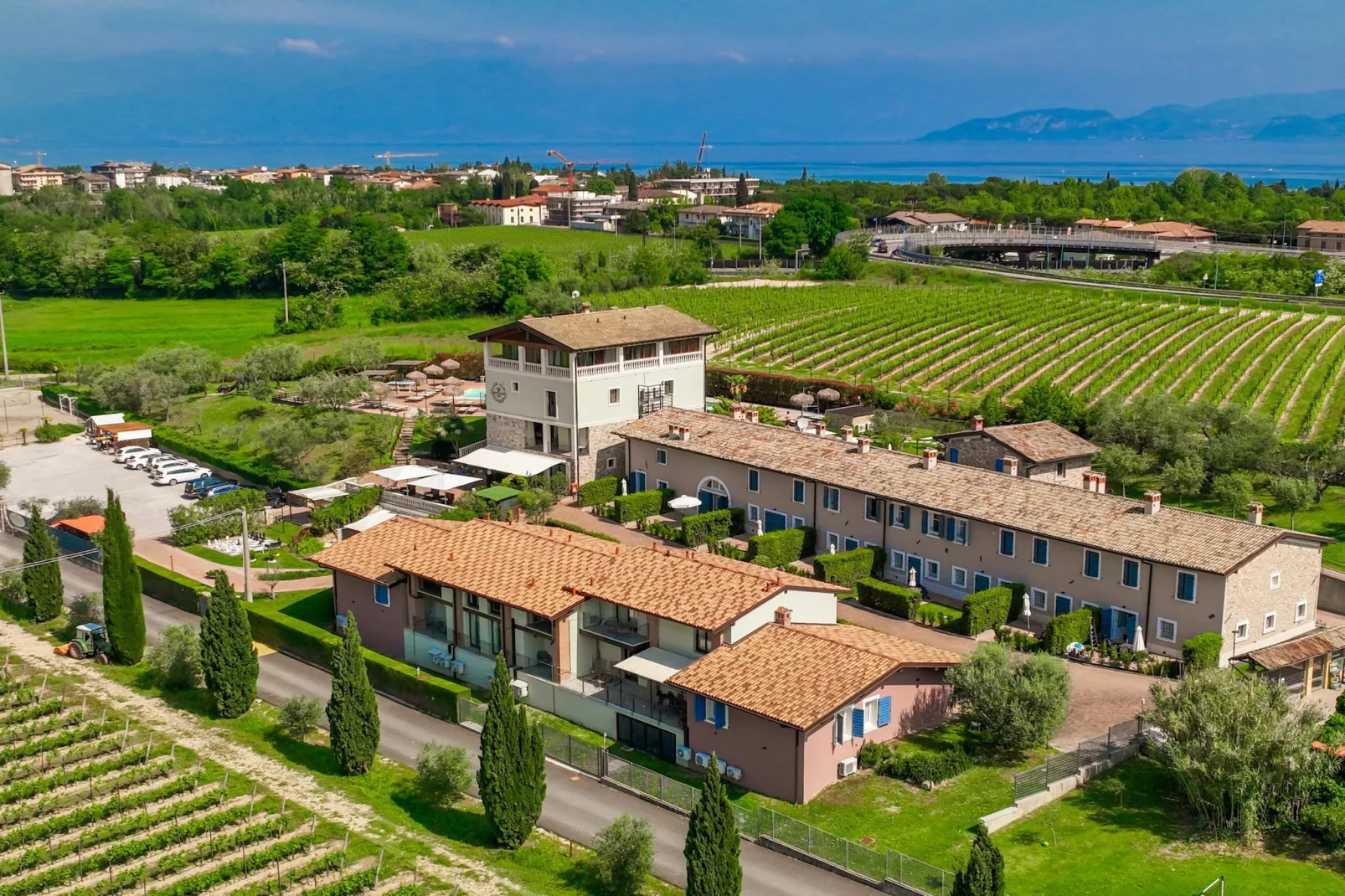 Residence La Bertoletta, Peschiera-trilo - Exterior in summer
