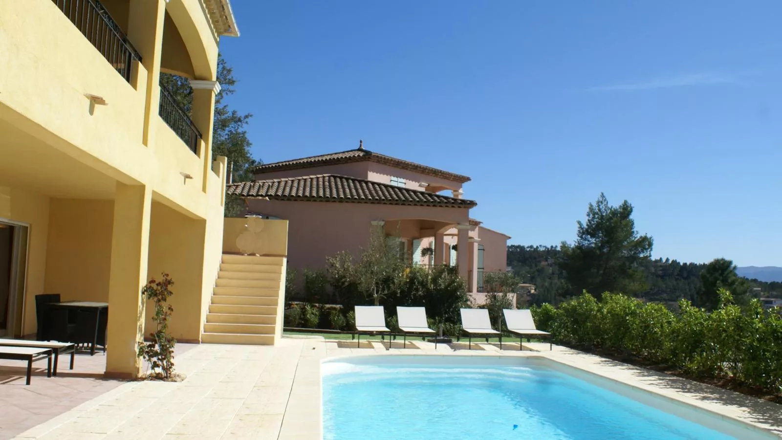 La Parure-Pool